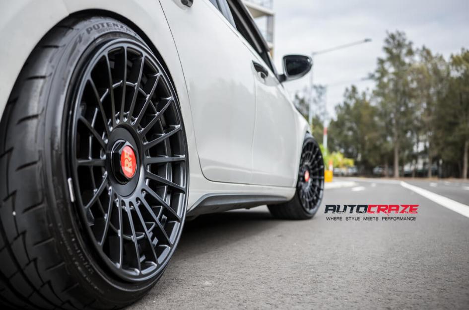 VOLKSWAGEN GOLF LAS R MATTE BLACK